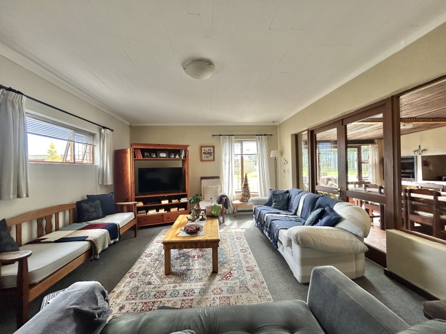 6 Bedroom Property for Sale in Ferreira Town Eastern Cape